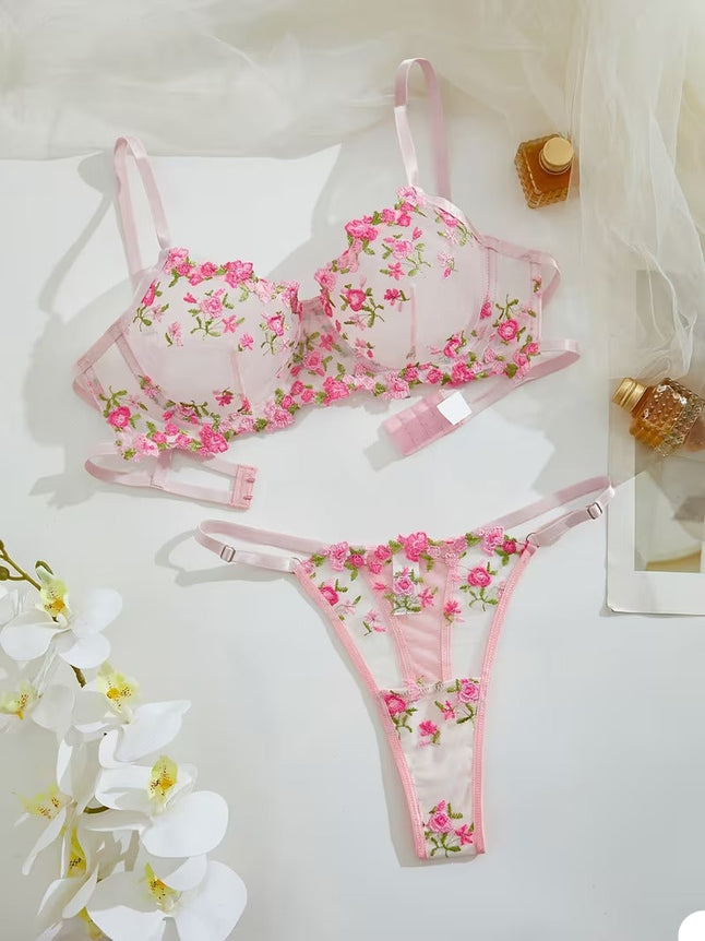 Lace Lingerie Set – Embroidered Bra & Panty | Lingeress