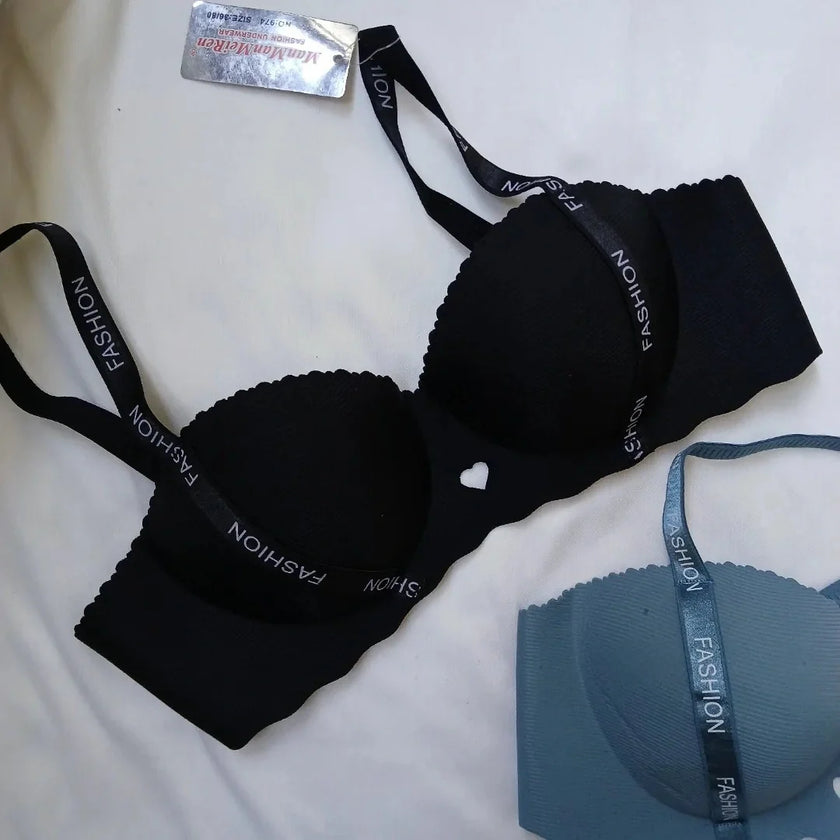 Seamless Ribbed Comfort Bra – Wireless Heart-Cutout Bralette with 