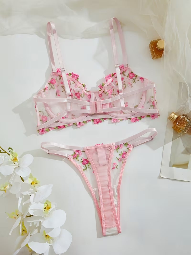 Lace Lingerie Set – Embroidered Bra & Panty | Lingeress