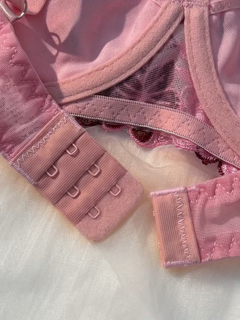 Lace Lingerie Set – Embroidered Bra & Panty | Lingeress
