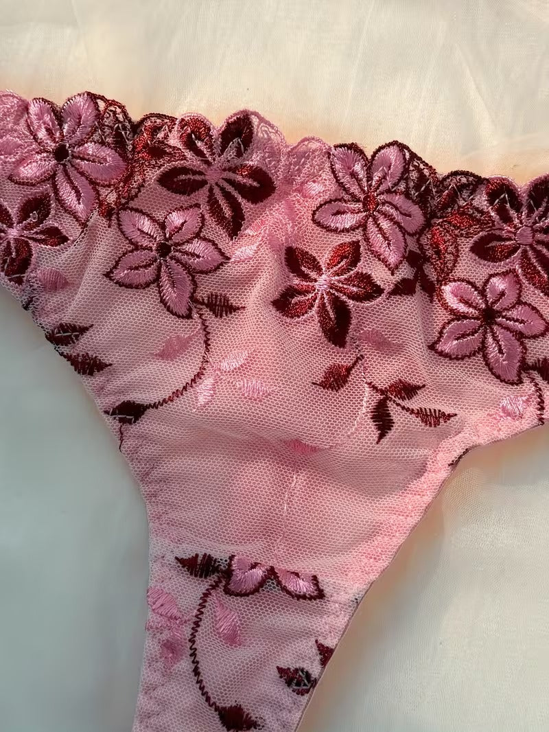 Lace Lingerie Set – Embroidered Bra & Panty | Lingeress