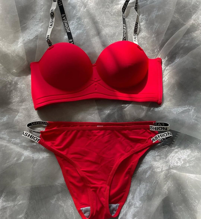 Lace Lingerie Set – Embroidered Bra & Panty | Lingeress