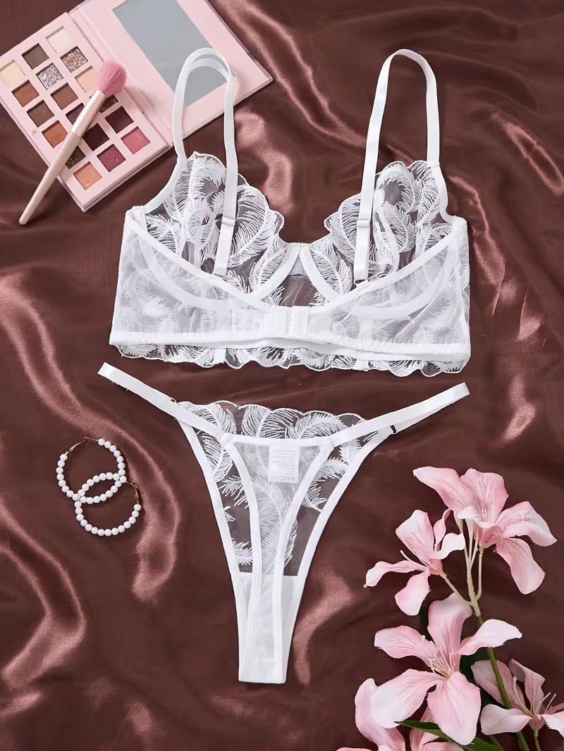 Lace Lingerie Set – Embroidered Bra & Panty | Lingeress