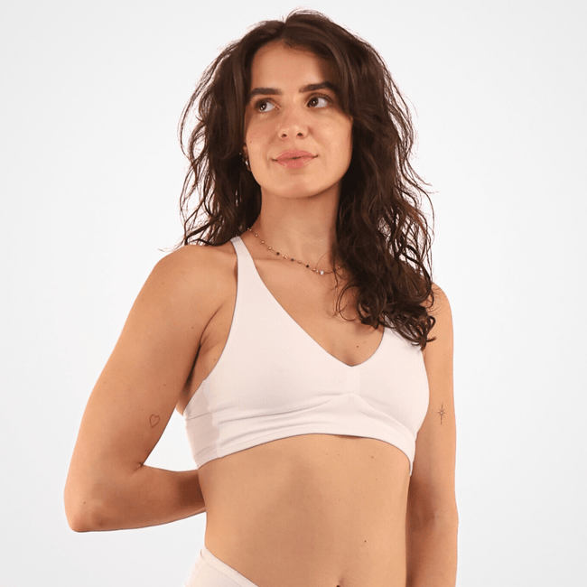 Women’s organic cotton bralette in white